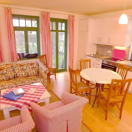 Ferienhaussiedlung Strandperlen Weidenhof 3a * Wustrow (Fischland)